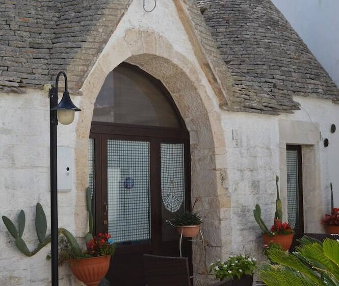 هتل Giardino Dei Trulli