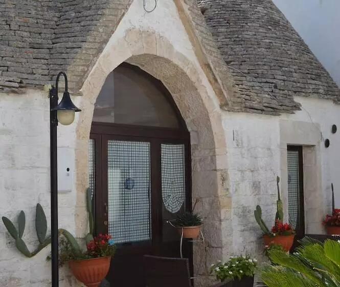 هتل Giardino Dei Trulli