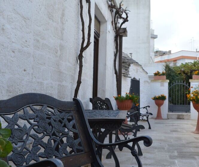 هتل Giardino Dei Trulli