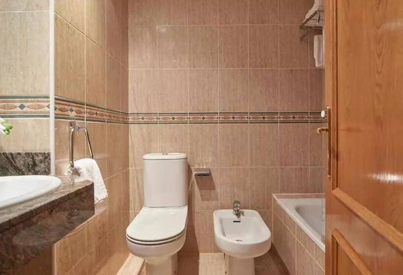 Hotelli Iraipe Achuri Auto Check In