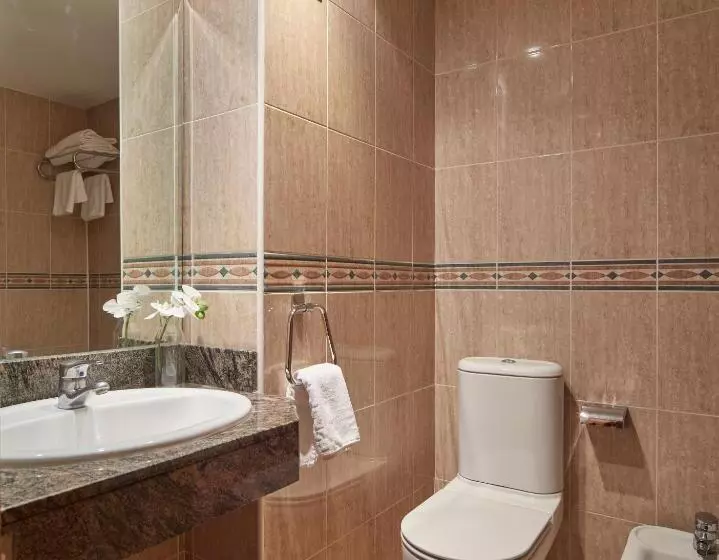 Hotelli Iraipe Achuri Auto Check In