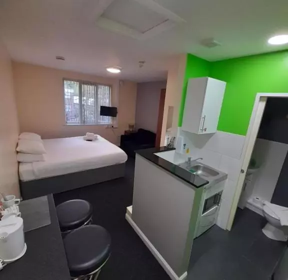 Lymedale Suites Studios & Aparthotel In Newcastle Under Lyme & Stoke