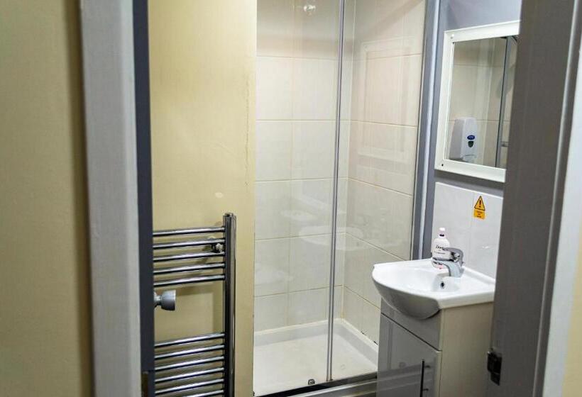 Lymedale Suites Studios & Aparthotel In Newcastle Under Lyme & Stoke