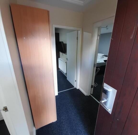 Lymedale Suites Studios & Aparthotel In Newcastle Under Lyme & Stoke