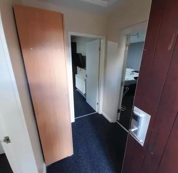 Lymedale Suites Studios & Aparthotel In Newcastle Under Lyme & Stoke