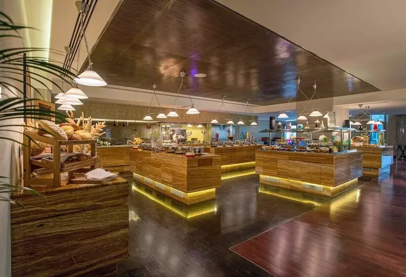 ホテル Millennium Plaza Doha