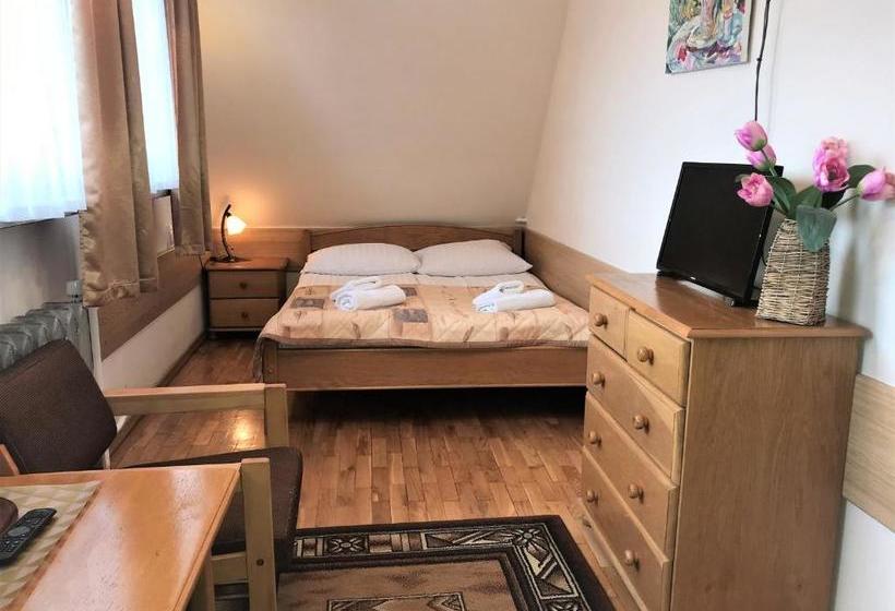 בית מלון כפרי Pensjonat Adria