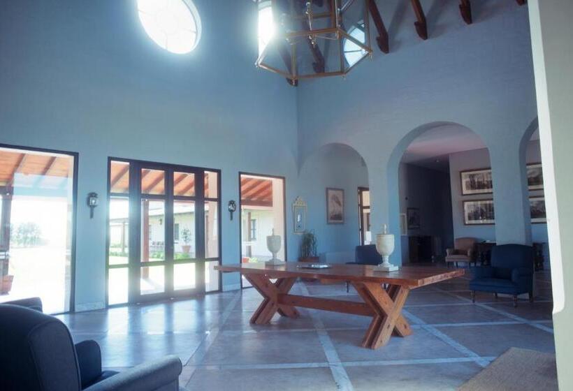 Отель Santa Cristina