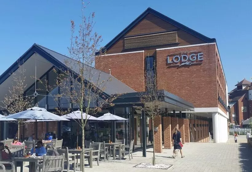 ホテル The Lodge