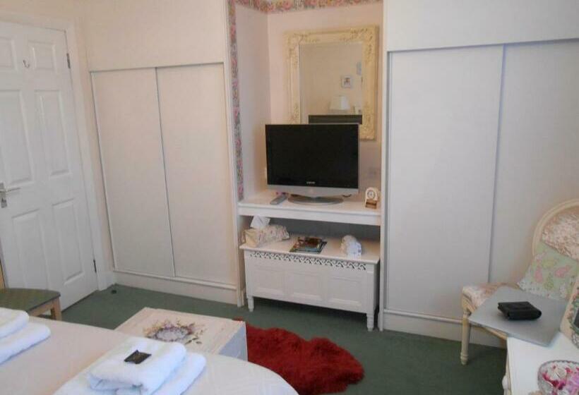 Rose Villa Bed And Breakfast