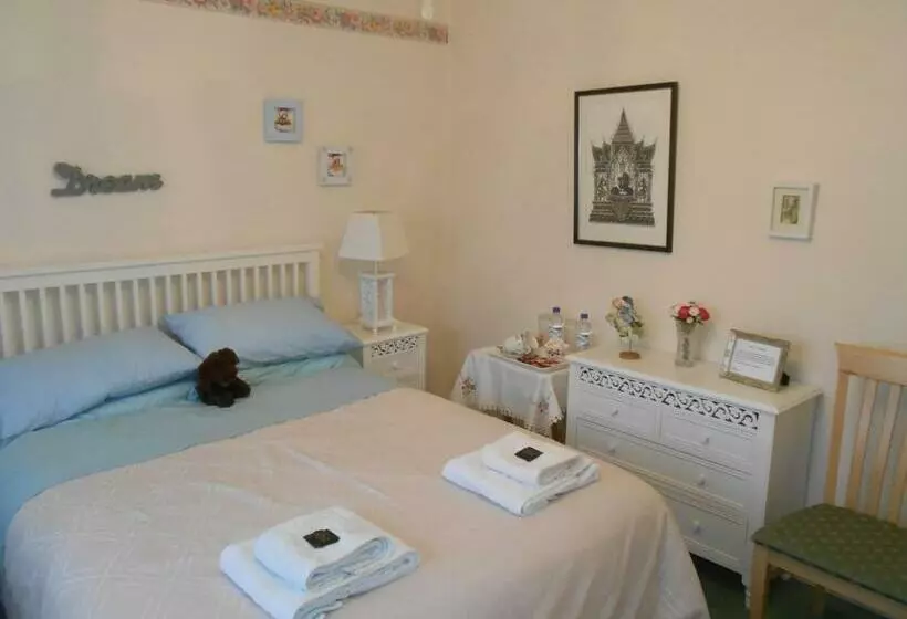 Rose Villa Bed And Breakfast