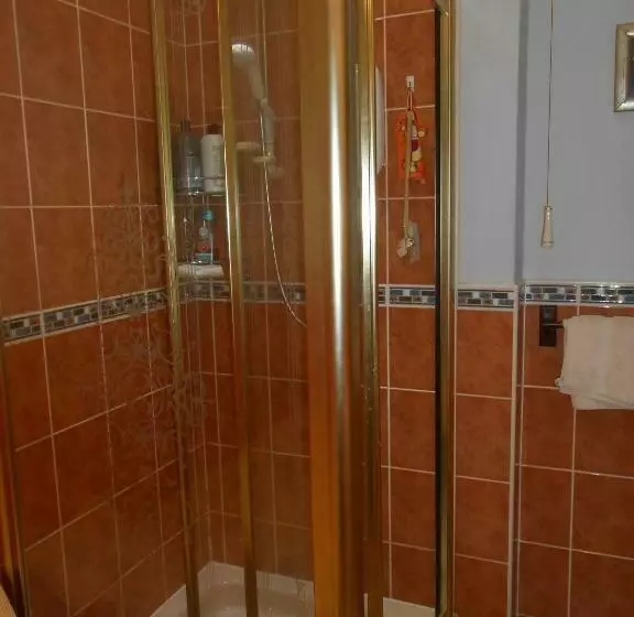 Rose Villa Bed And Breakfast