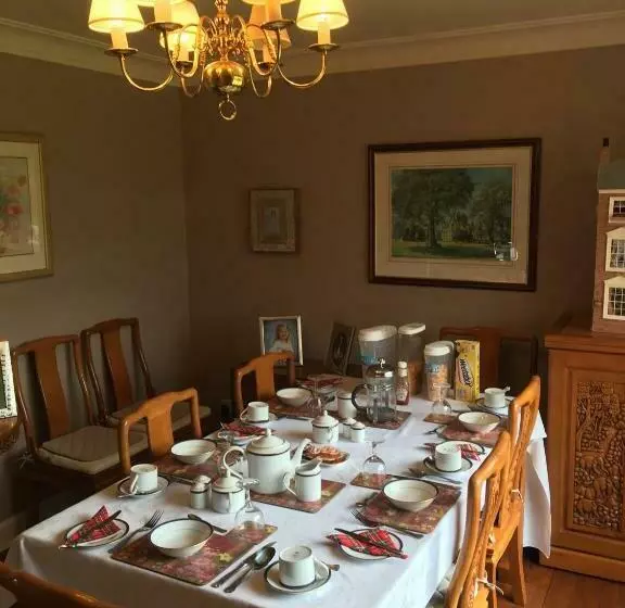 Rose Villa Bed And Breakfast