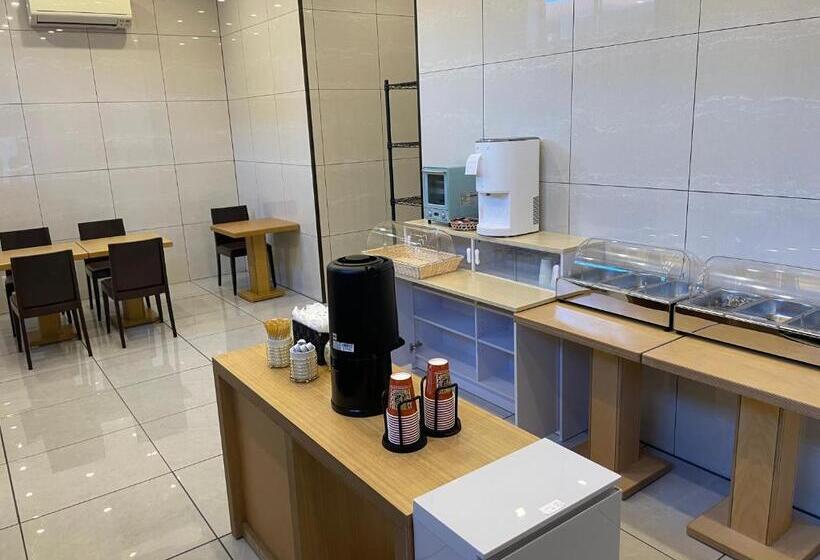 ビジネスホテル 山手inn