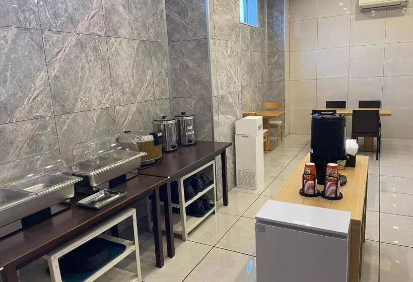 ビジネスホテル 山手inn