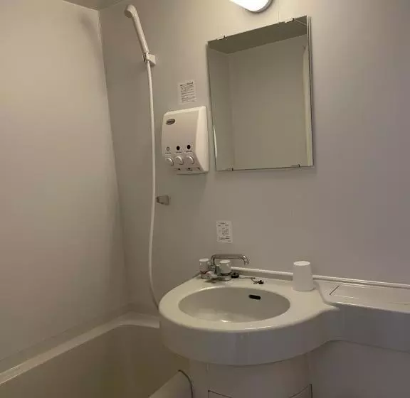 ビジネスホテル 山手inn