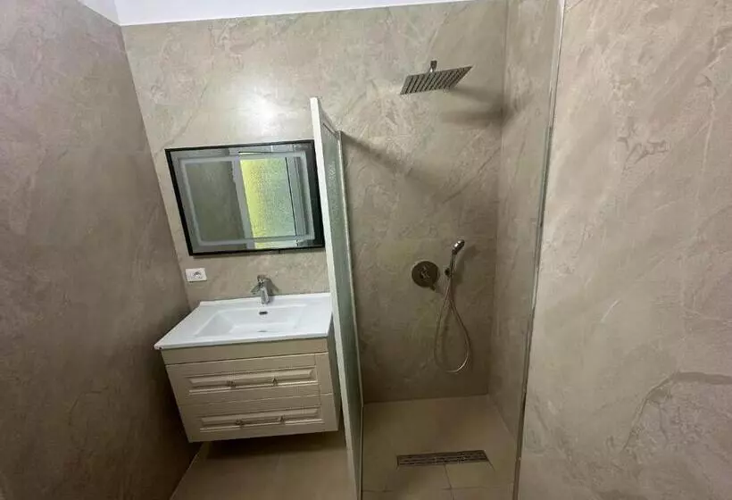 Algen Room S