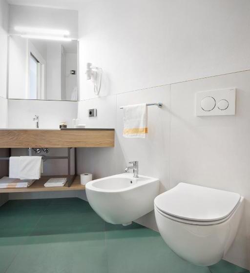 فندق Gabbiano Garda Lake Collection