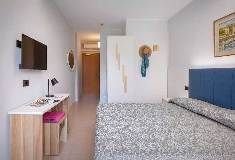 فندق Gabbiano Garda Lake Collection