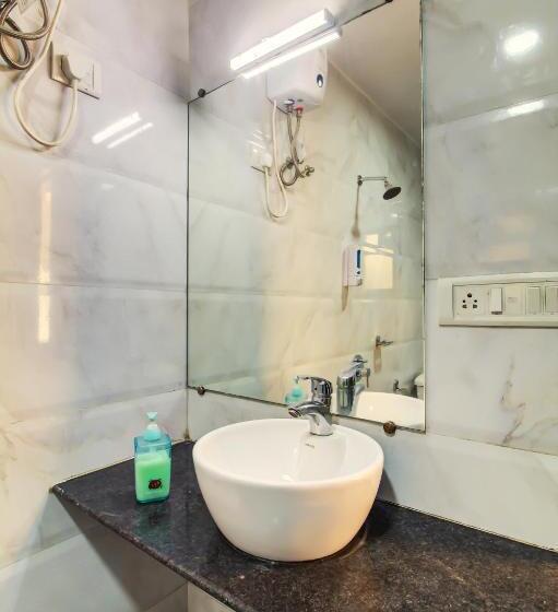 فندق Opal Comforts A Business