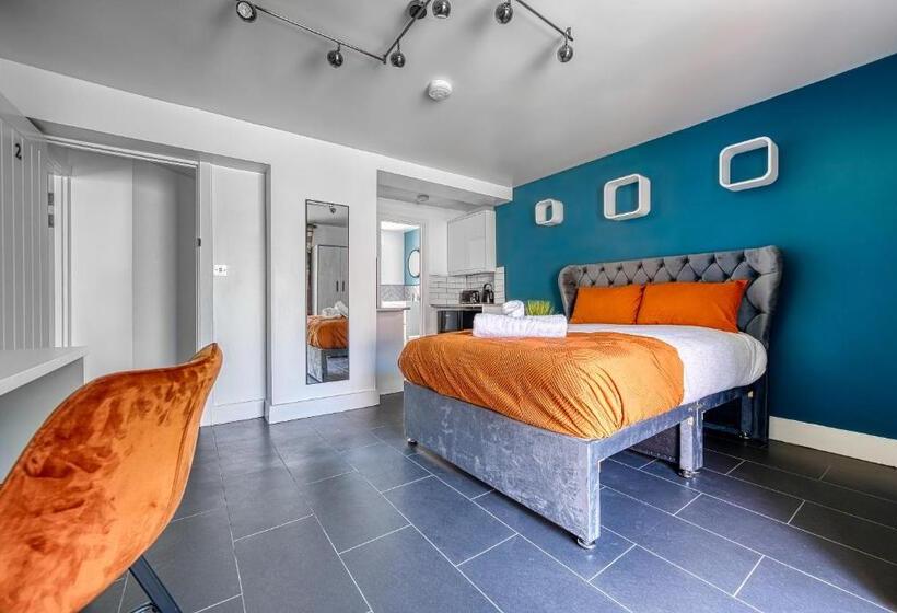 פנסיון Private Ensuite Rooms Coventry