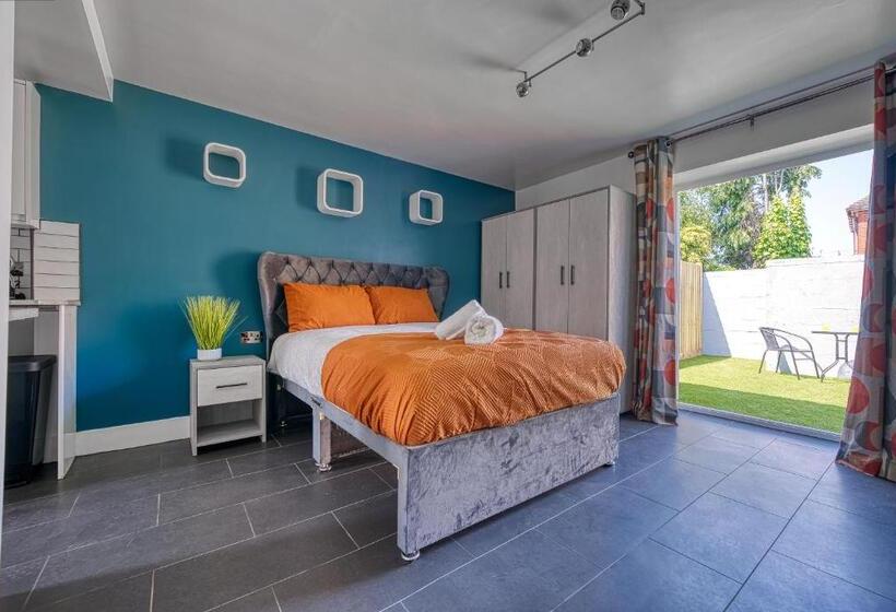 פנסיון Private Ensuite Rooms Coventry