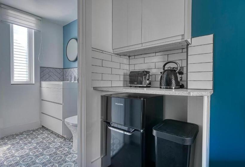 פנסיון Private Ensuite Rooms Coventry