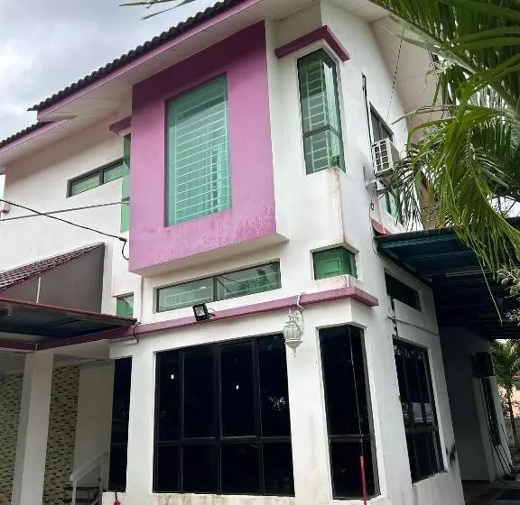 ペンション Sufi Homestay Kota Bharu