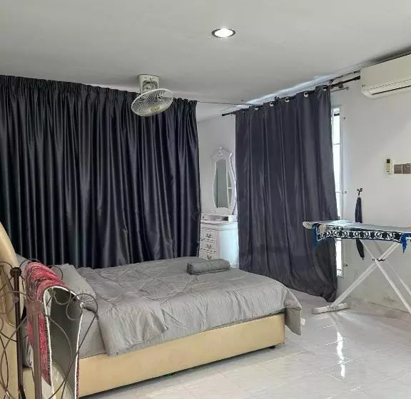 ペンション Sufi Homestay Kota Bharu