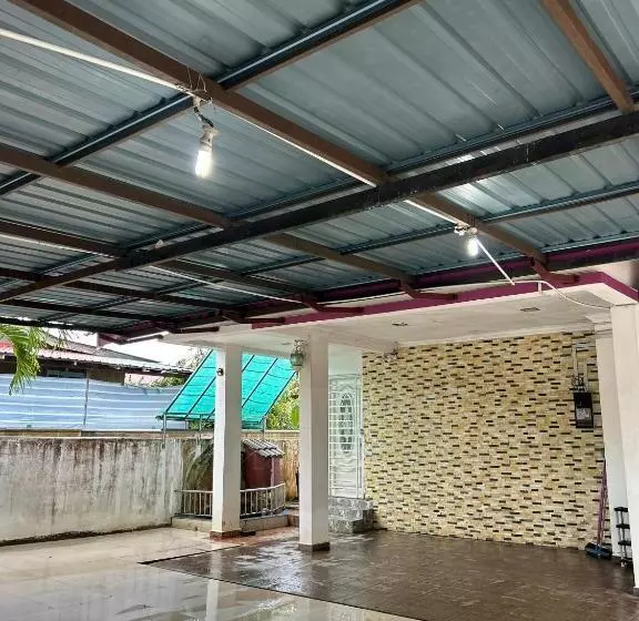 ペンション Sufi Homestay Kota Bharu