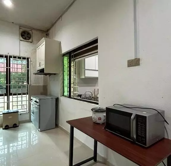 ペンション Sufi Homestay Kota Bharu