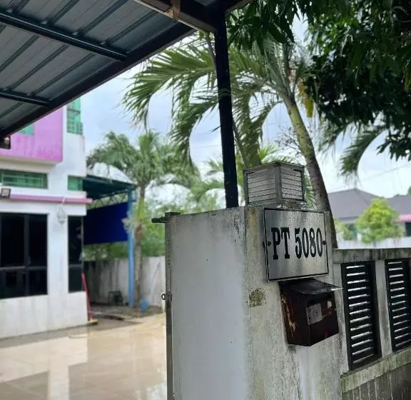 ペンション Sufi Homestay Kota Bharu
