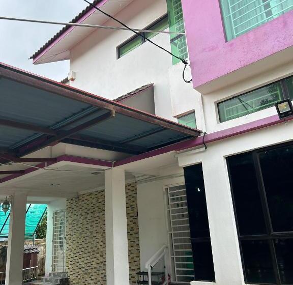 Pensjonat Sufi Homestay Kota Bharu