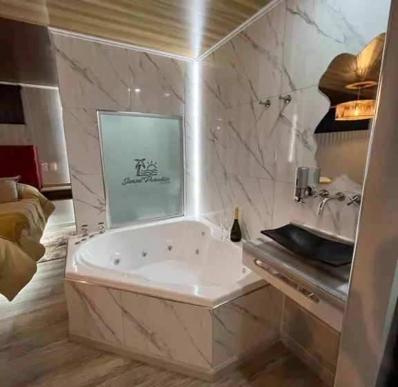 Sunset Paradise Suites