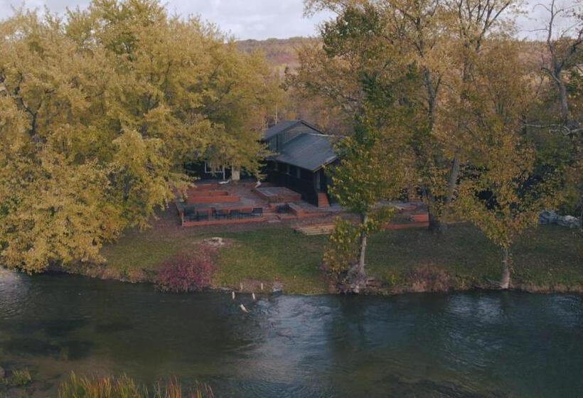 The June Motel, Beaver Valley