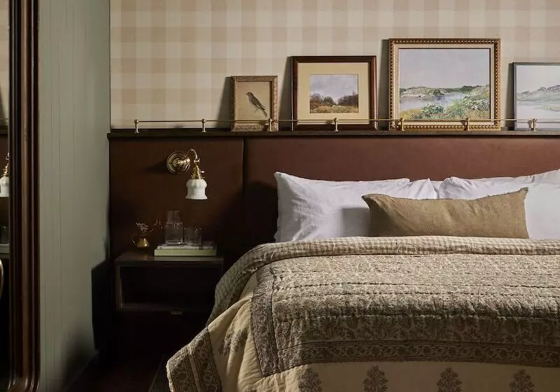 The June Motel, Beaver Valley