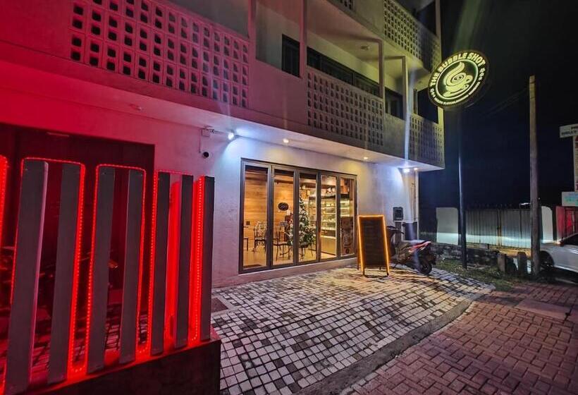 旅馆 Four Petals Inn