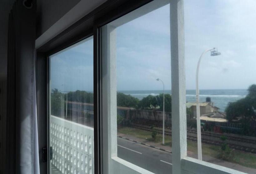 旅馆 Four Petals Inn