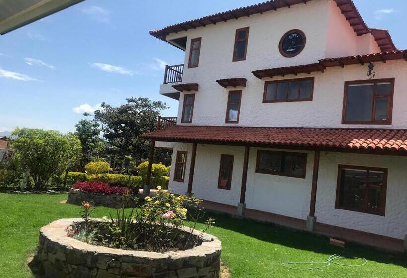 تختخواب و صبحانه Villa Lulu