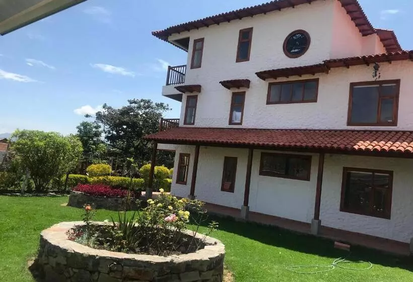 Aamiaismajoitus (B&B) Villa Lulu