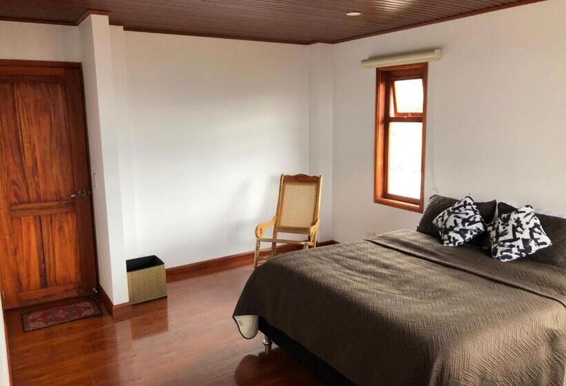 تختخواب و صبحانه Villa Lulu