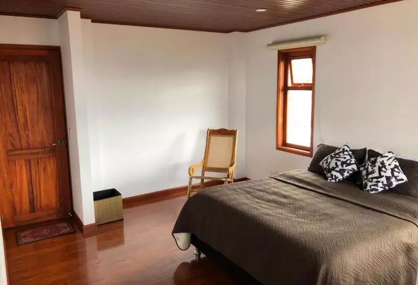 Aamiaismajoitus (B&B) Villa Lulu