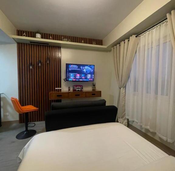 Condo Home With Fast Wifi In Bacolod City