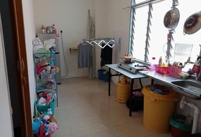 Hostel Dena Moon Inn 1