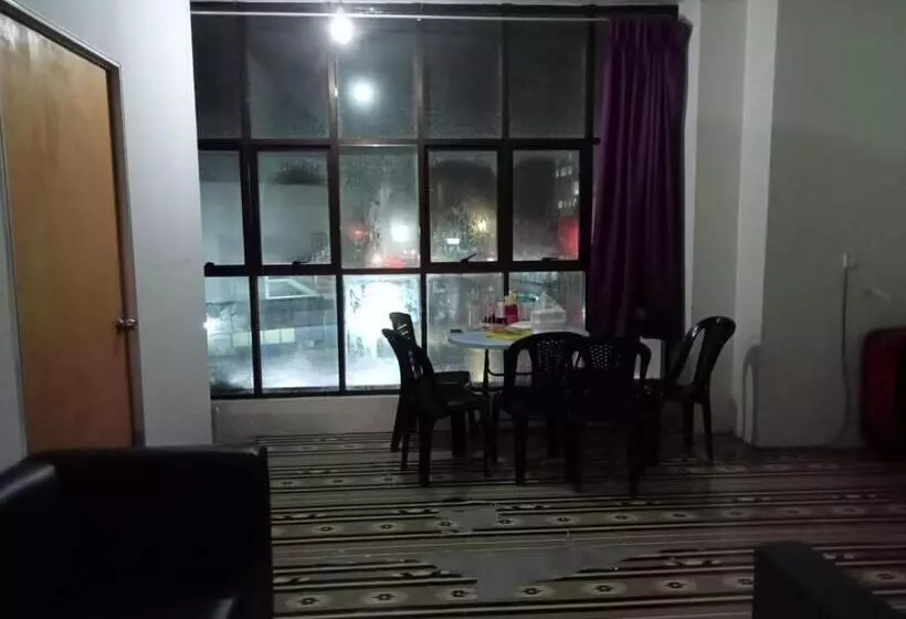 Hostel Dena Moon Inn 1