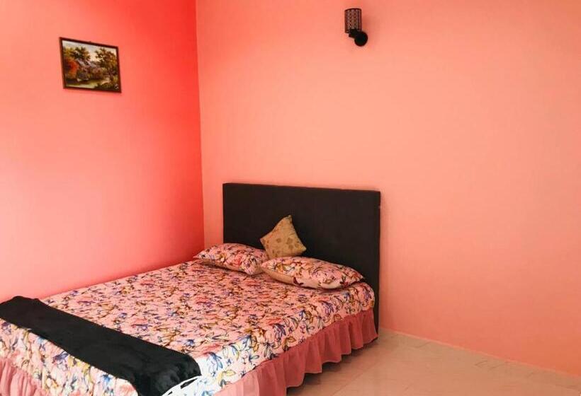 בית מלון כפרי Chalet Sri Bayu