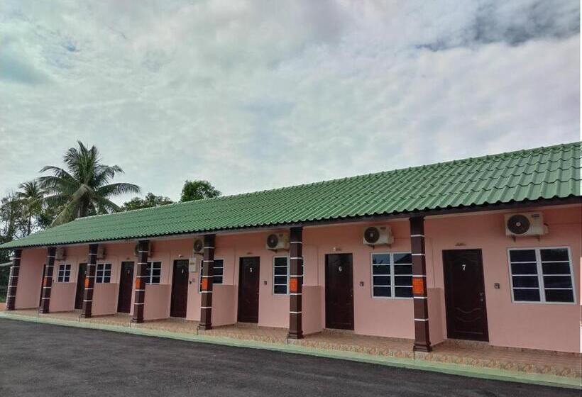 בית מלון כפרי Chalet Sri Bayu