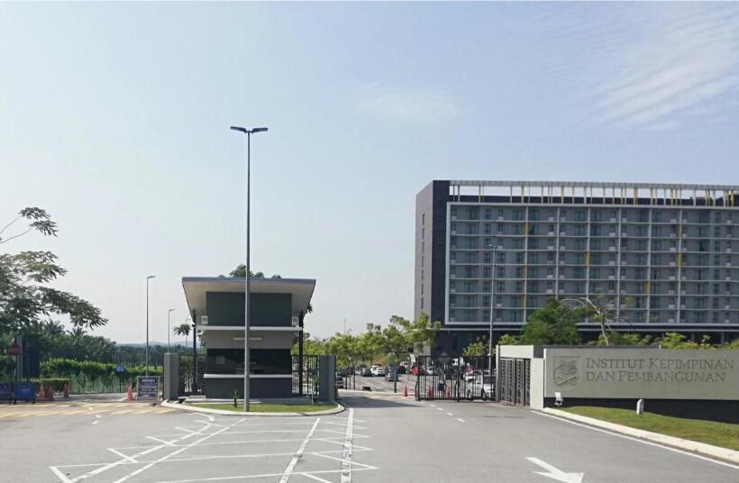 Kapsül Otel Ild Uitm Bandar Enstek Nilai