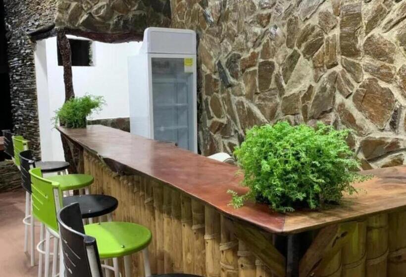 هتل Hostal Los Arhuacos