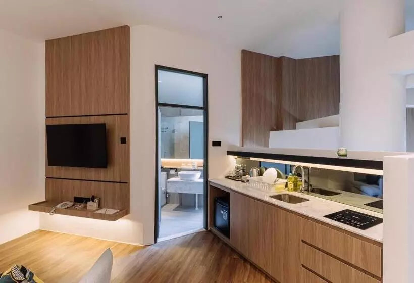 ホテル Impiana By Roxy